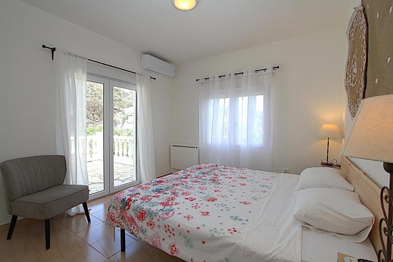 Montecarlo Villa *